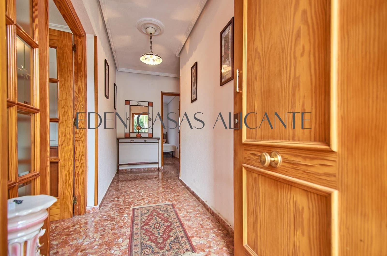 4 bedroom Villa for sale in Busot with pool garage - € 395,000 (Ref: 9551882)