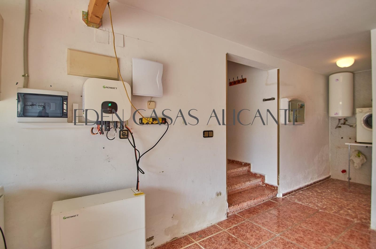 4 bedroom Villa for sale in Busot with pool garage - € 395,000 (Ref: 9551882)