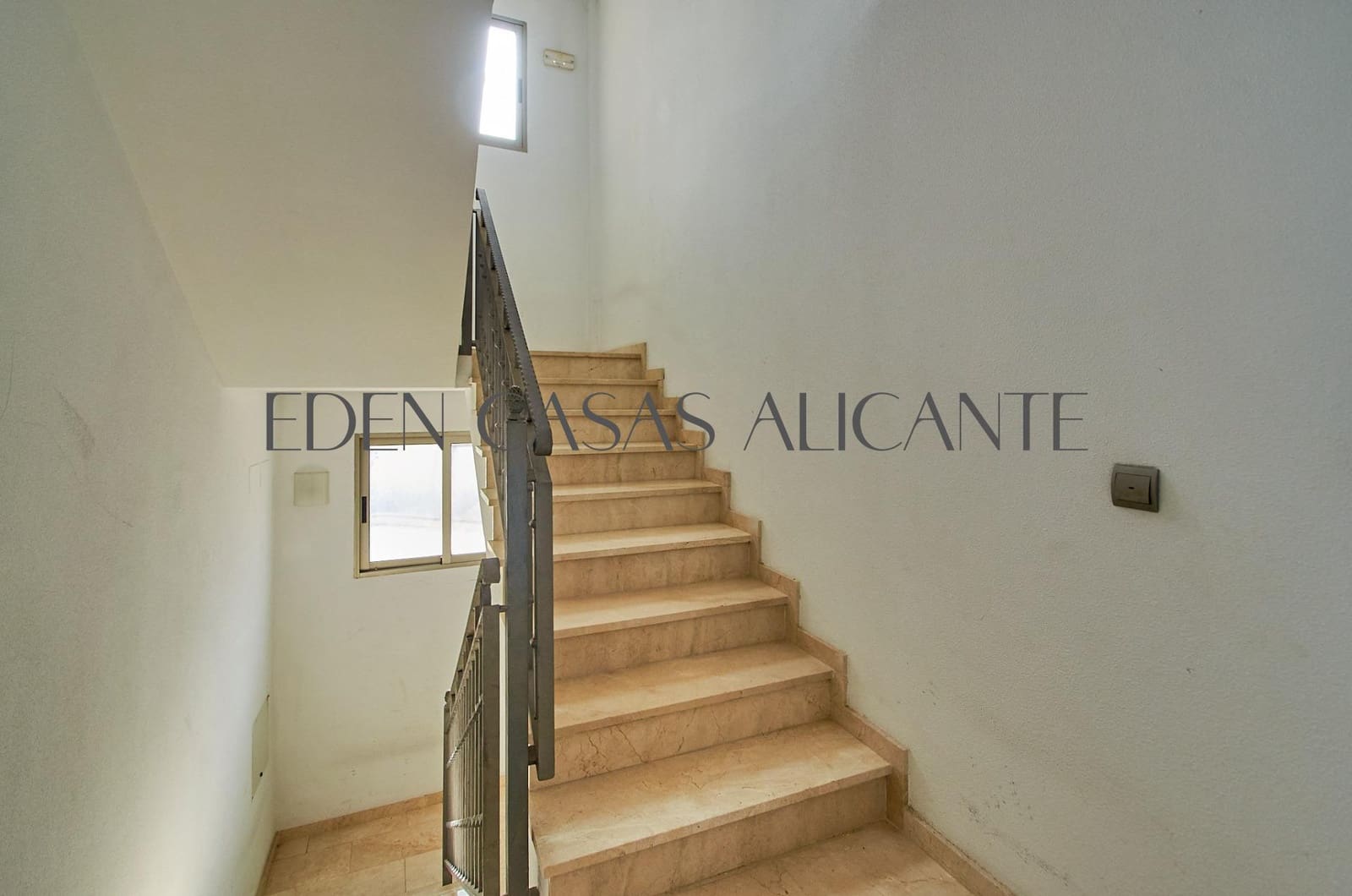 2 bedroom Apartment for sale in El Campello - € 199,000 (Ref: 9574788)