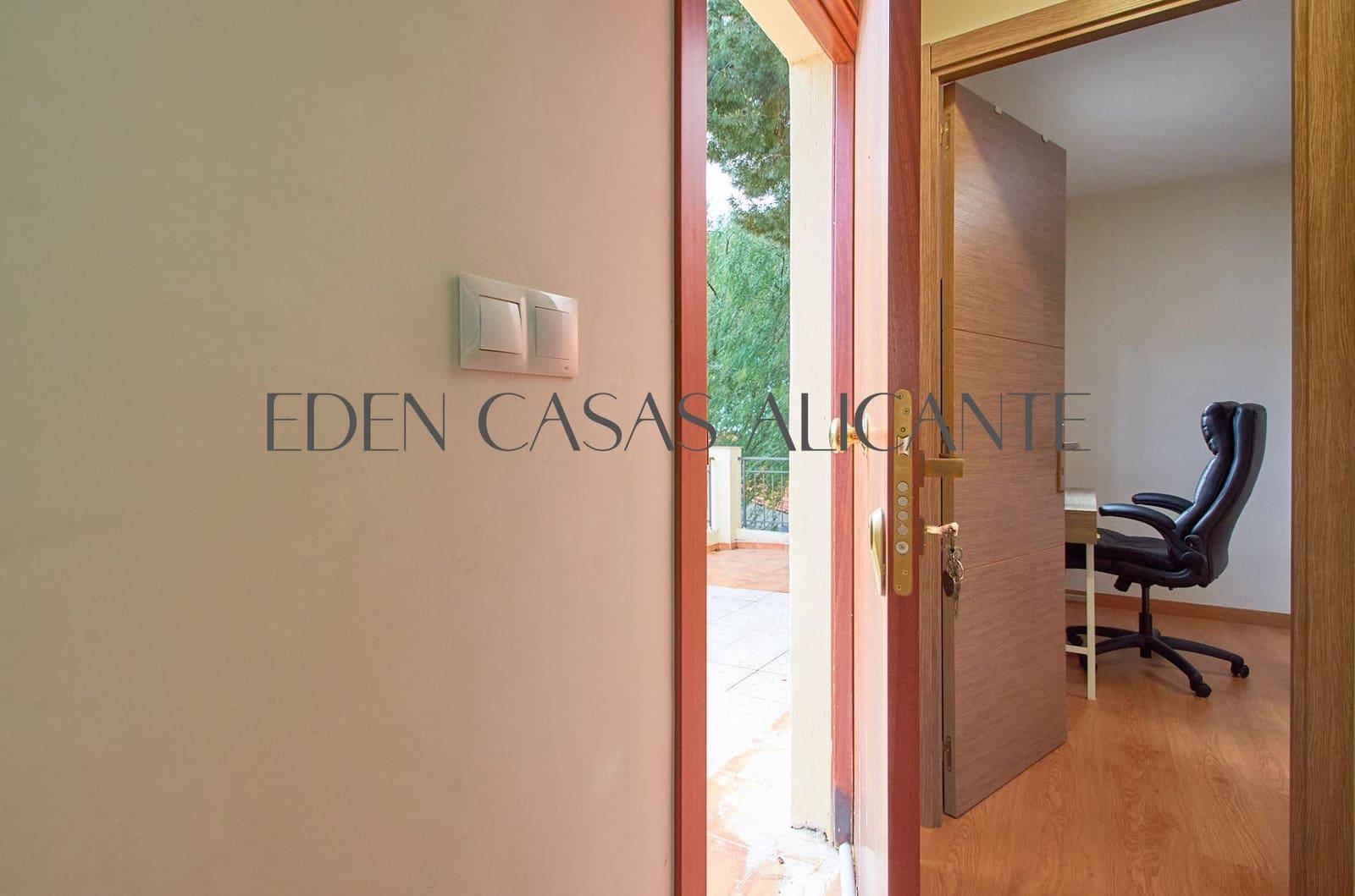 4 soveværelse Villa til salg i Busot med swimmingpool - € 550.000 (Ref: 9591514)