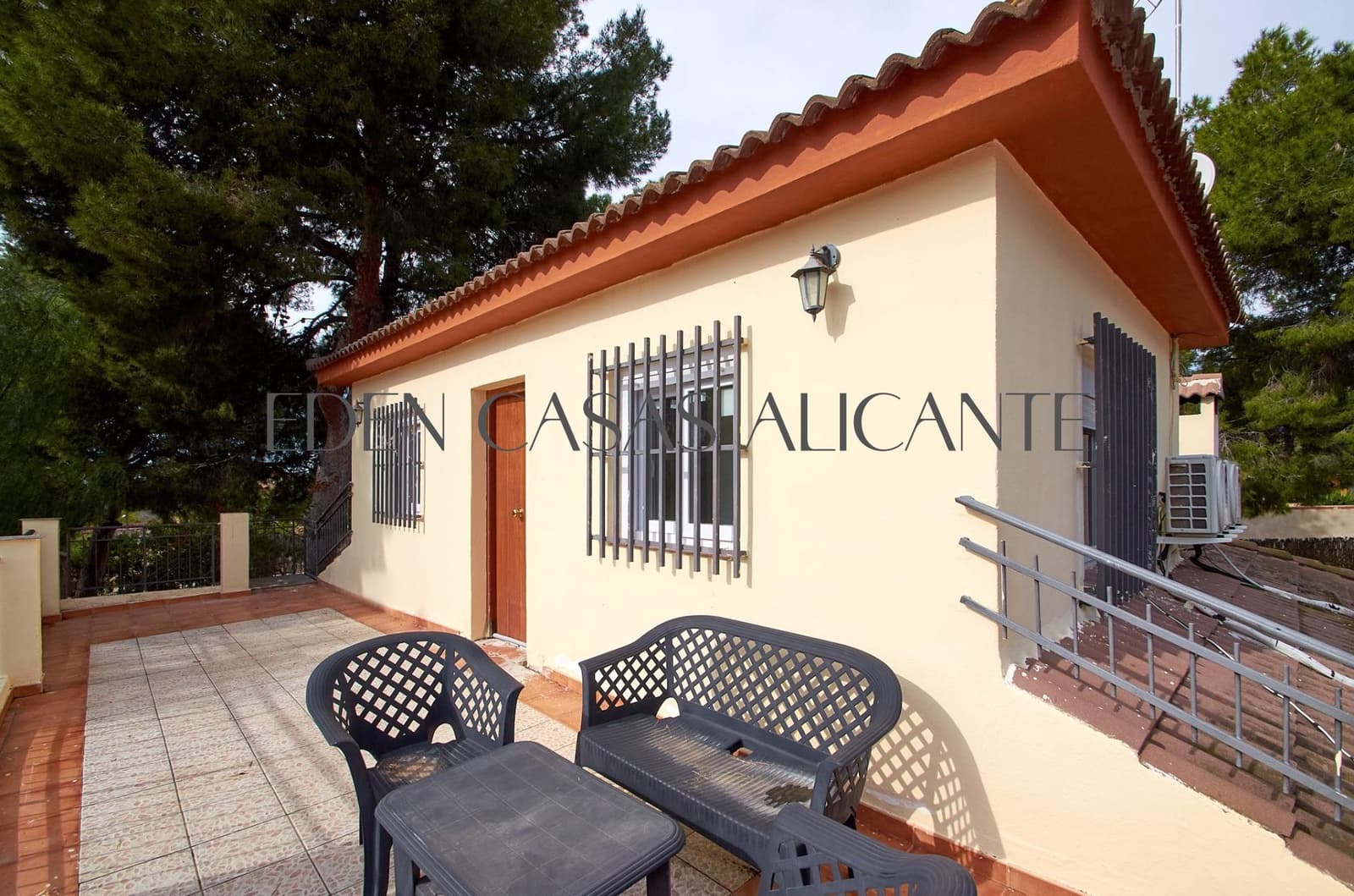 4 soveværelse Villa til salg i Busot med swimmingpool - € 550.000 (Ref: 9591514)