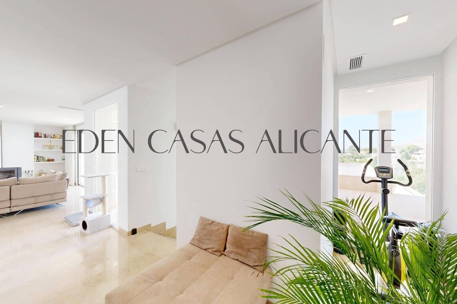 5 sypialnia Willa na sprzedaż w Muchamiel / Mutxamel z basenem garażem - 695 000 € (Ref: 9619479)