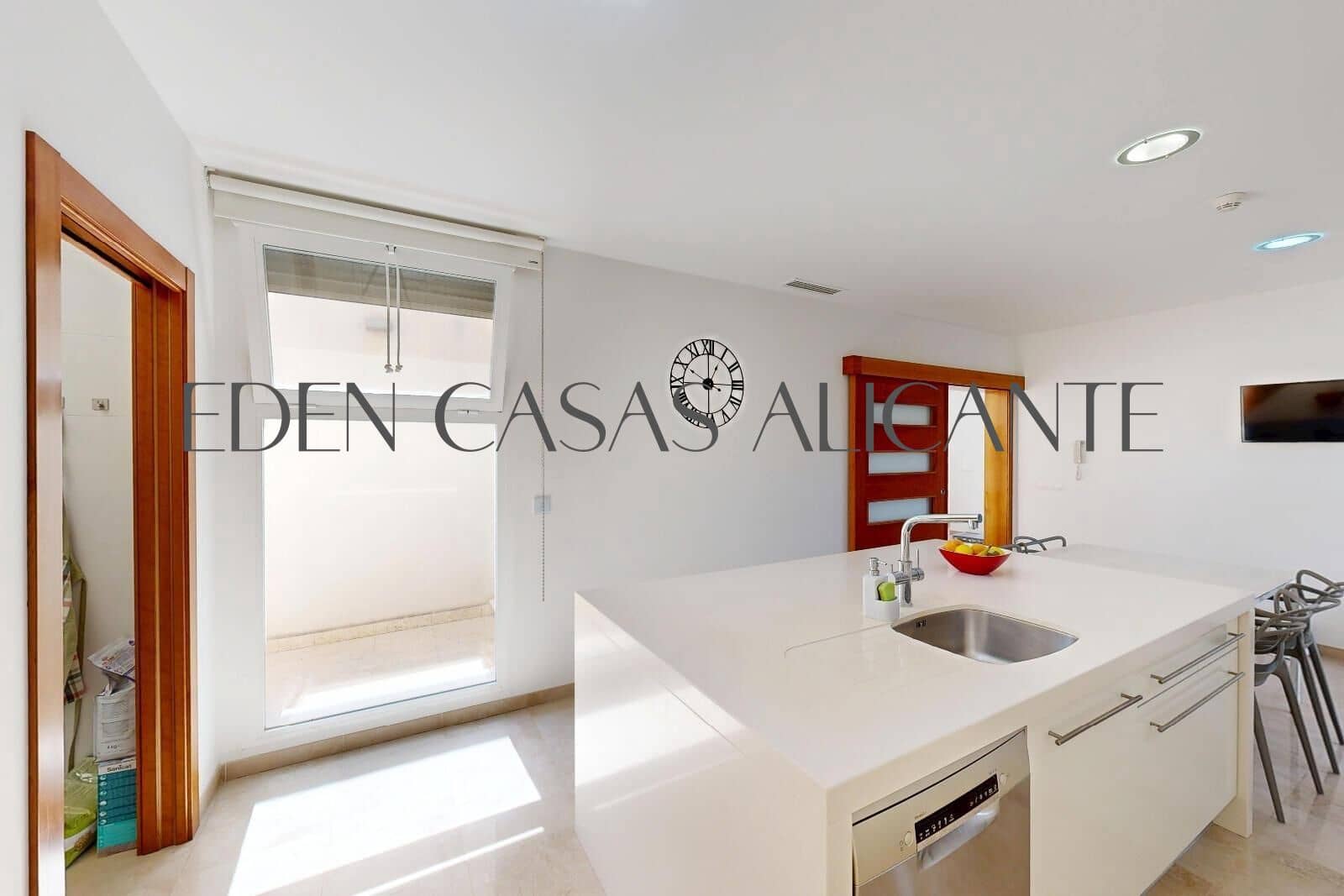 5 sypialnia Willa na sprzedaż w Muchamiel / Mutxamel z basenem garażem - 695 000 € (Ref: 9619479)