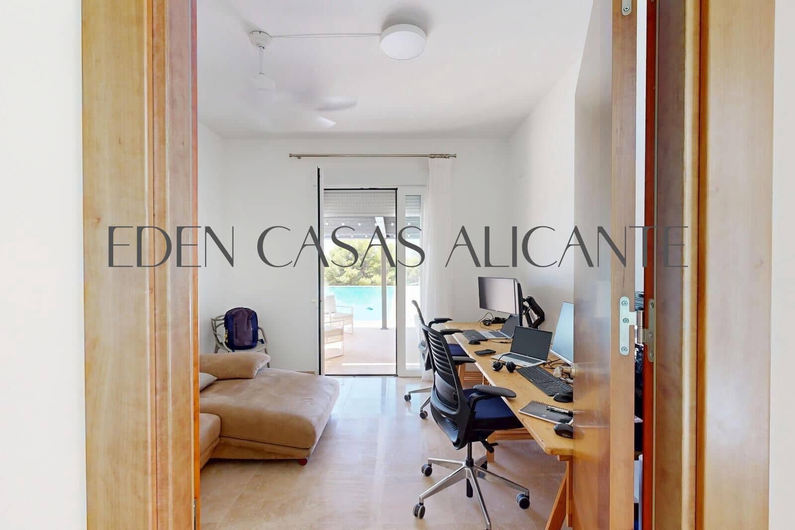 5 sypialnia Willa na sprzedaż w Muchamiel / Mutxamel z basenem garażem - 695 000 € (Ref: 9619479)