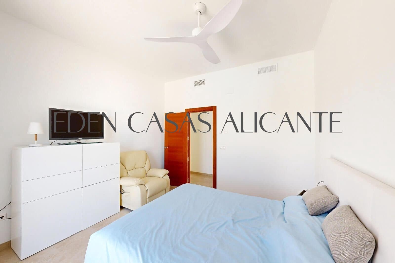 5 sypialnia Willa na sprzedaż w Muchamiel / Mutxamel z basenem garażem - 695 000 € (Ref: 9619479)