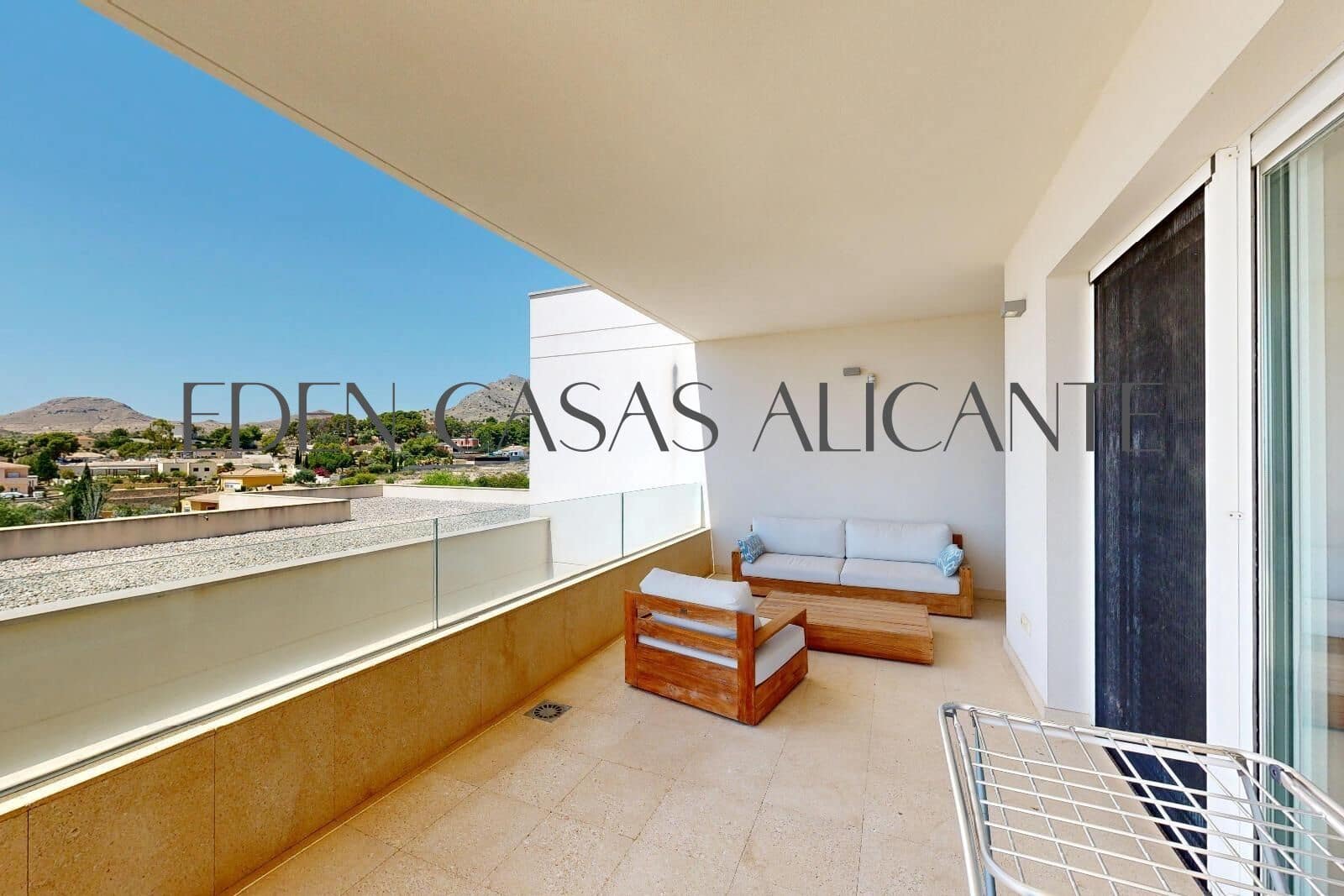 5 sypialnia Willa na sprzedaż w Muchamiel / Mutxamel z basenem garażem - 695 000 € (Ref: 9619479)