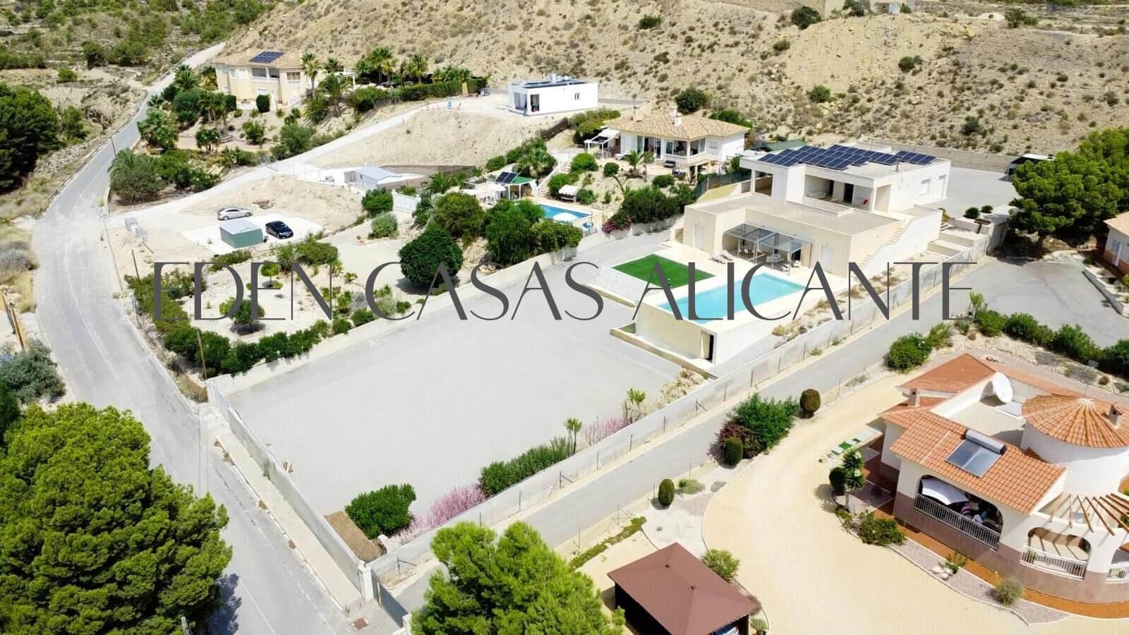 5 sypialnia Willa na sprzedaż w Muchamiel / Mutxamel z basenem garażem - 695 000 € (Ref: 9619479)