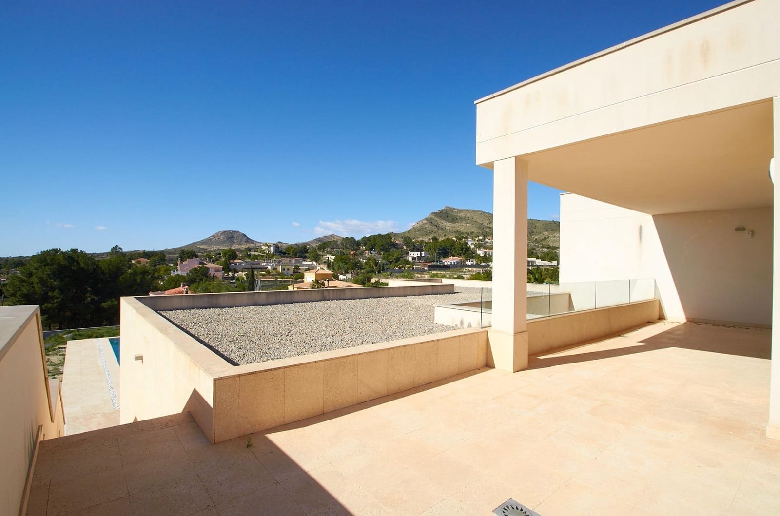 5 sypialnia Willa na sprzedaż w Muchamiel / Mutxamel z basenem garażem - 695 000 € (Ref: 9619479)