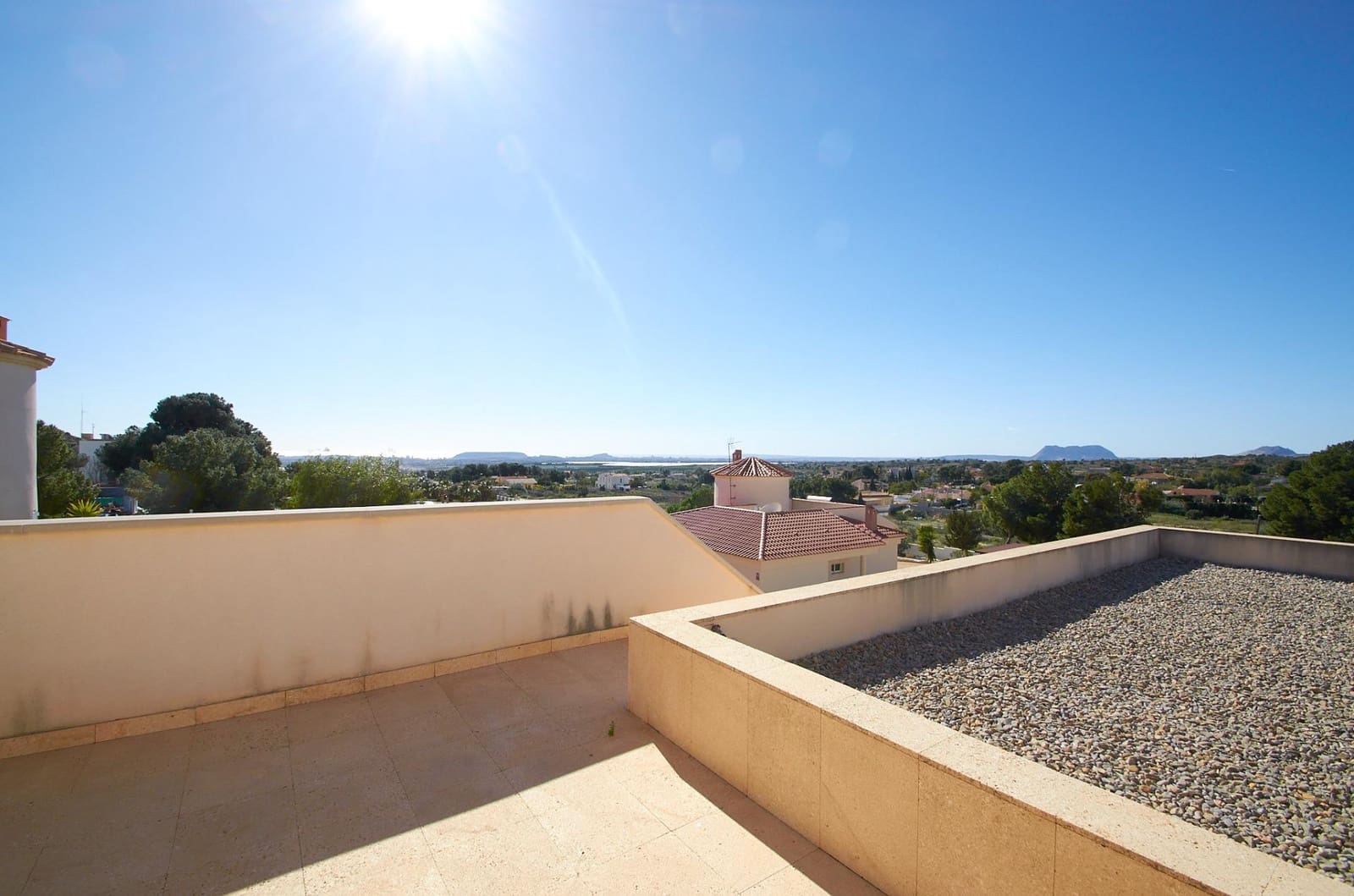 5 sypialnia Willa na sprzedaż w Muchamiel / Mutxamel z basenem garażem - 695 000 € (Ref: 9619479)