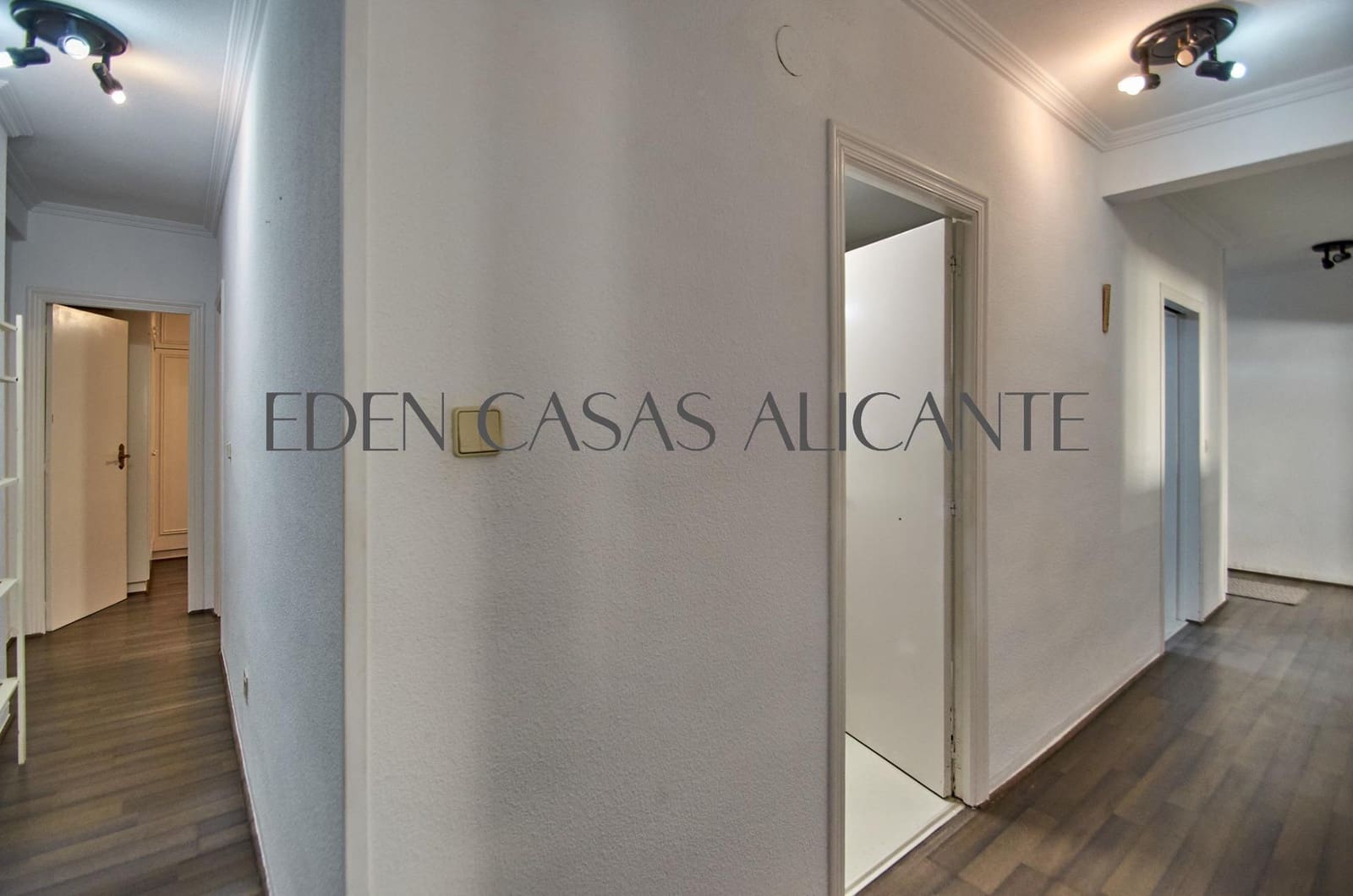 3 slaapkamer Appartement te koop in El Campello - € 217.000 (Ref: 9732388)