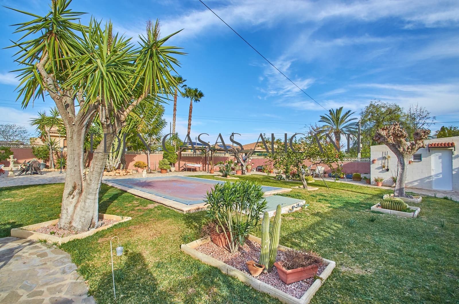 8 bedroom Villa for sale in Muchamiel / Mutxamel with pool - € 570,000 (Ref: 9741858)