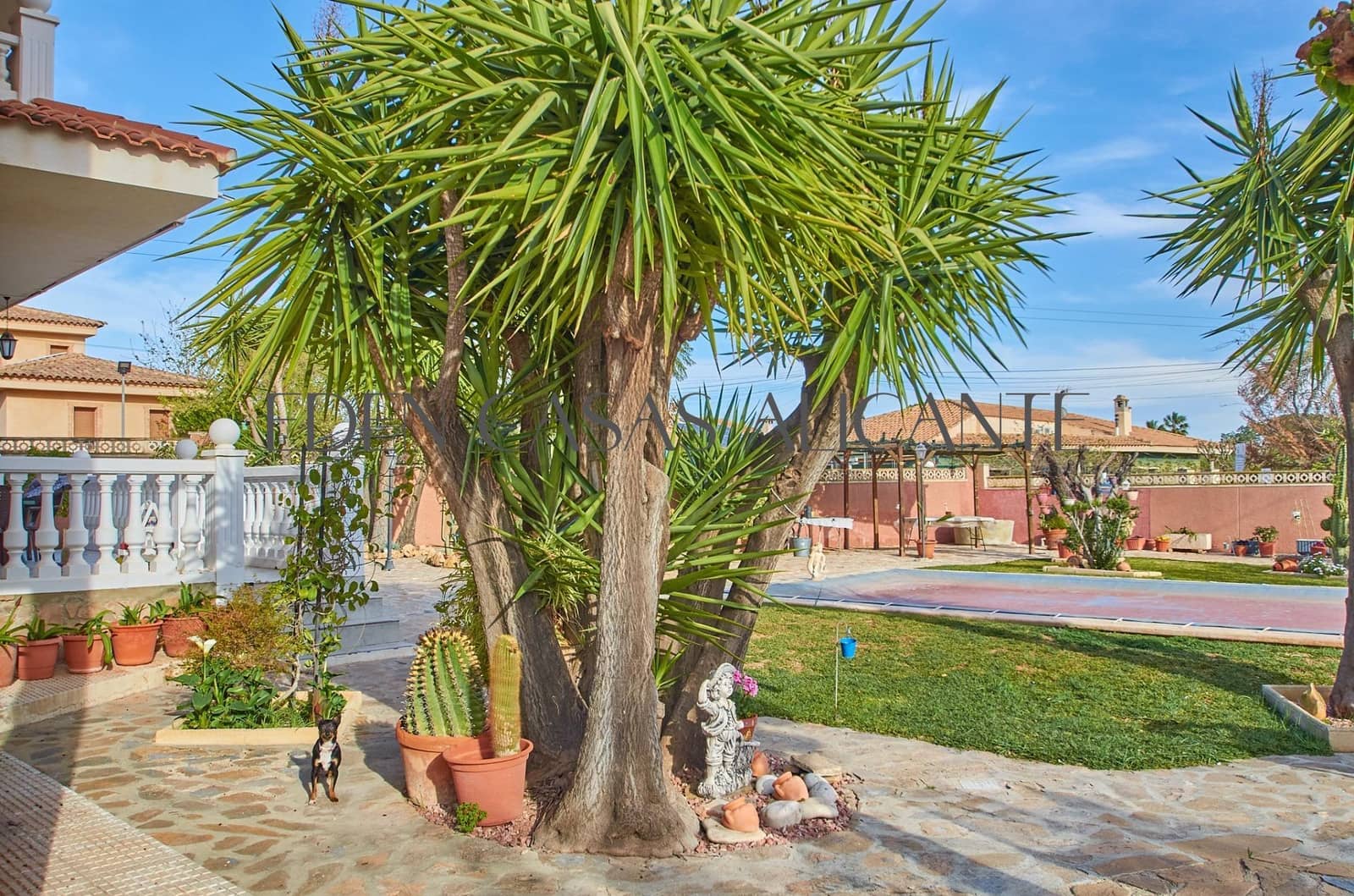 8 bedroom Villa for sale in Muchamiel / Mutxamel with pool - € 570,000 (Ref: 9741858)