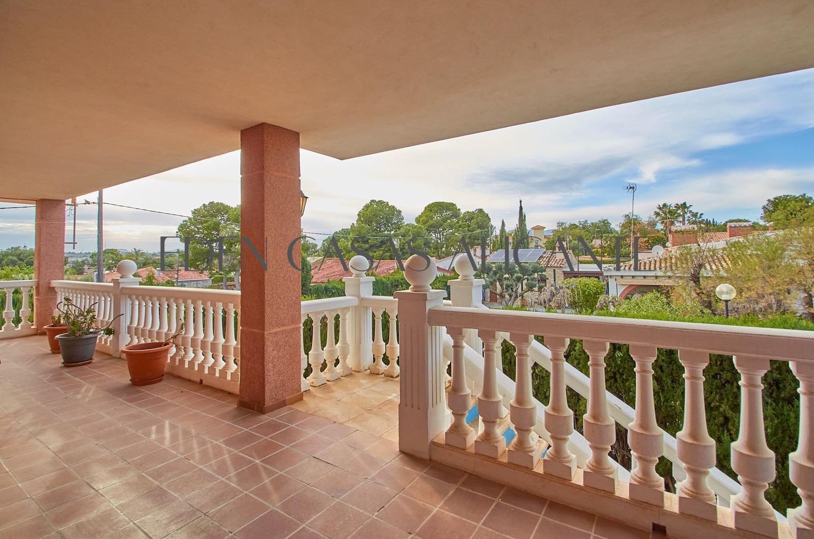 8 bedroom Villa for sale in Muchamiel / Mutxamel with pool - € 570,000 (Ref: 9741858)