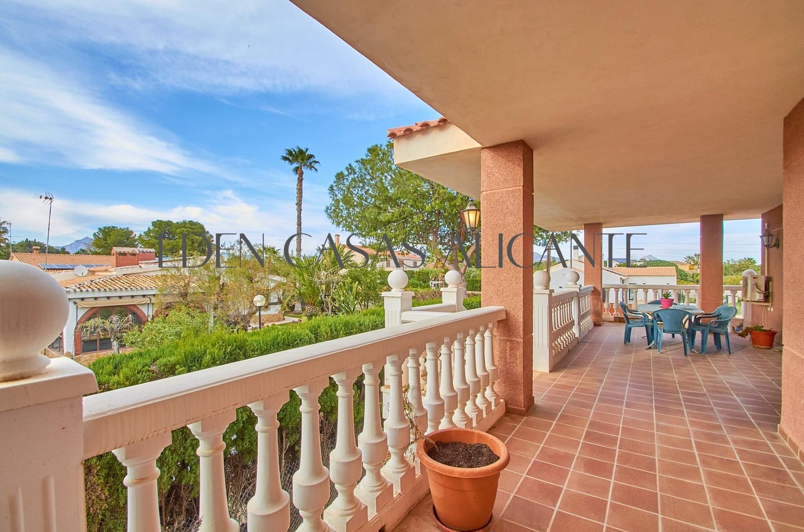 8 bedroom Villa for sale in Muchamiel / Mutxamel with pool - € 570,000 (Ref: 9741858)