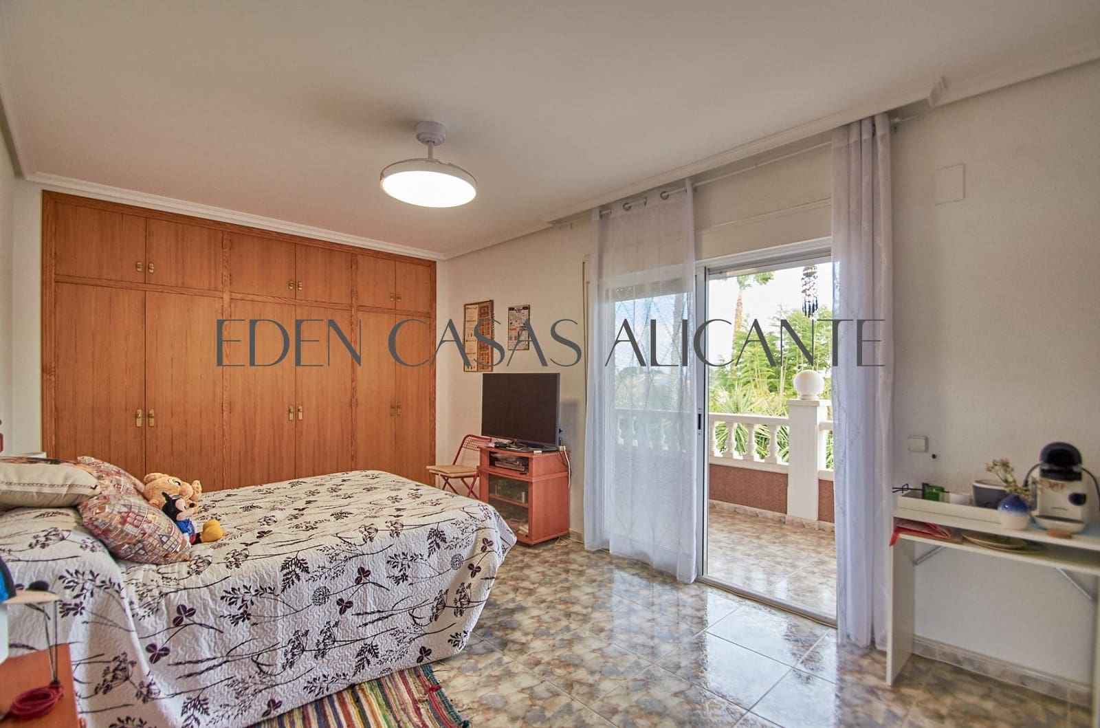 8 bedroom Villa for sale in Muchamiel / Mutxamel with pool - € 570,000 (Ref: 9741858)