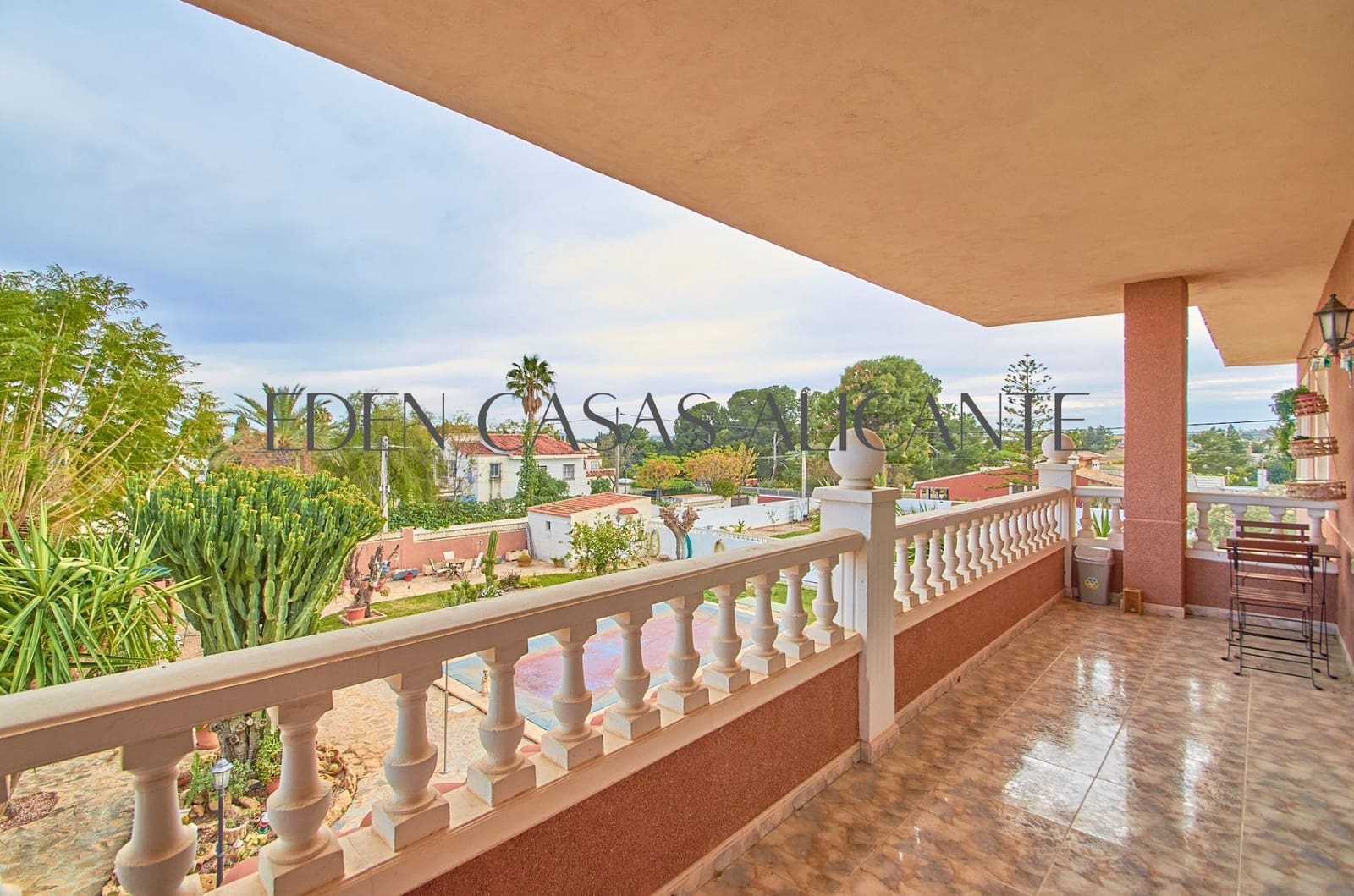 8 bedroom Villa for sale in Muchamiel / Mutxamel with pool - € 570,000 (Ref: 9741858)