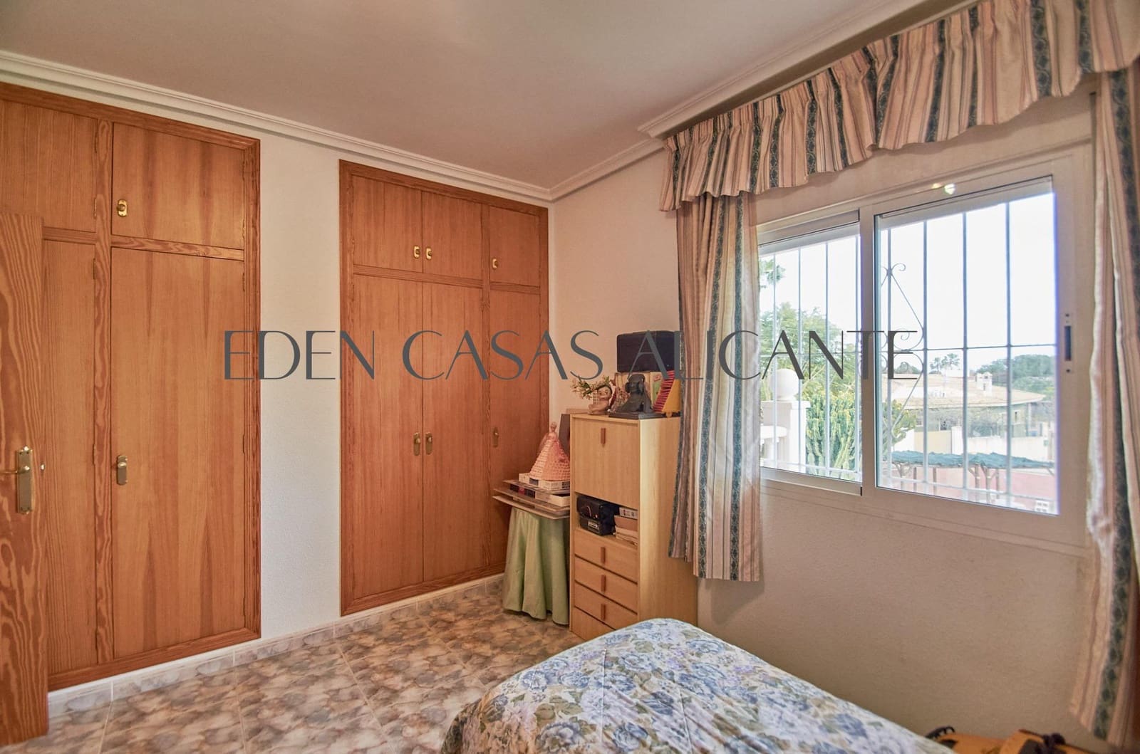 8 bedroom Villa for sale in Muchamiel / Mutxamel with pool - € 570,000 (Ref: 9741858)