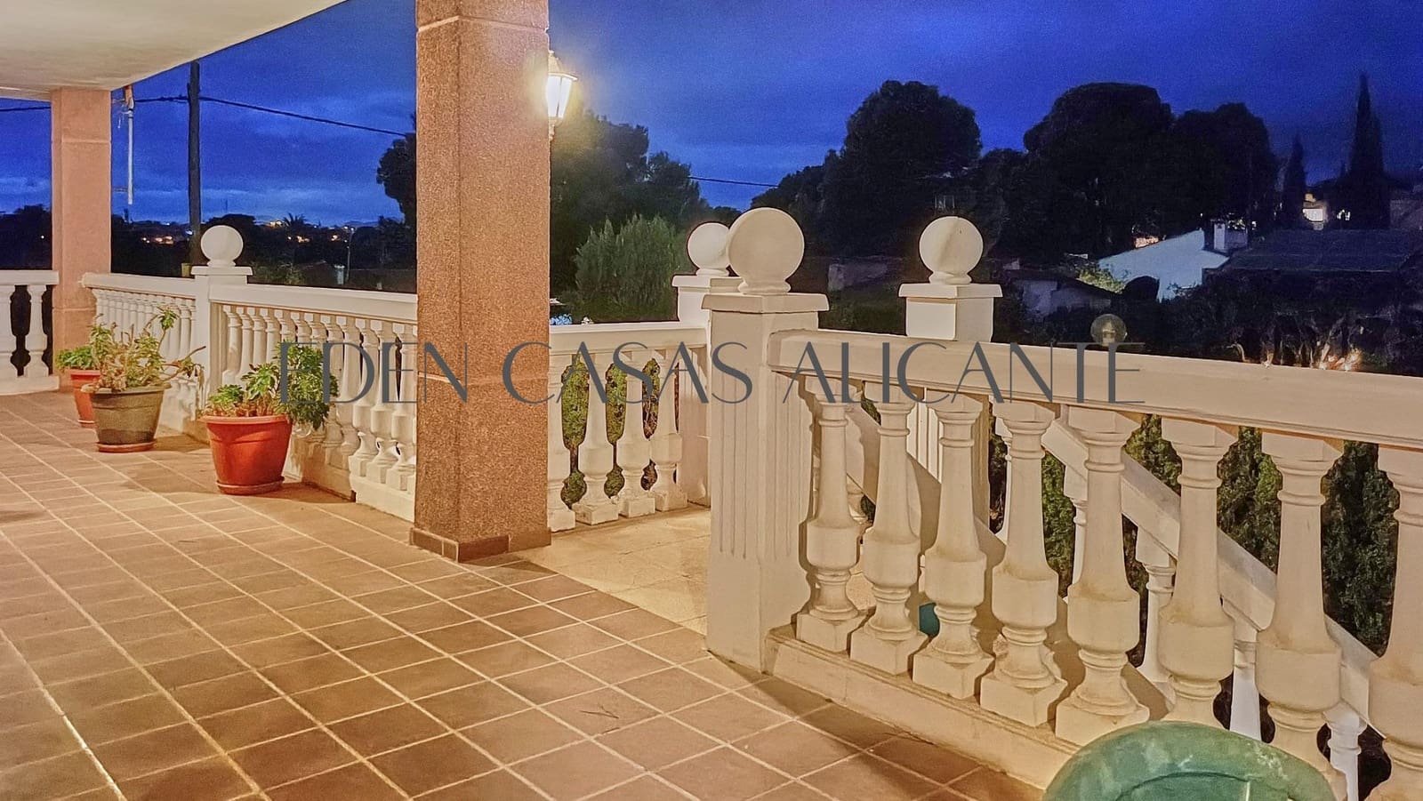 8 bedroom Villa for sale in Muchamiel / Mutxamel with pool - € 570,000 (Ref: 9741858)