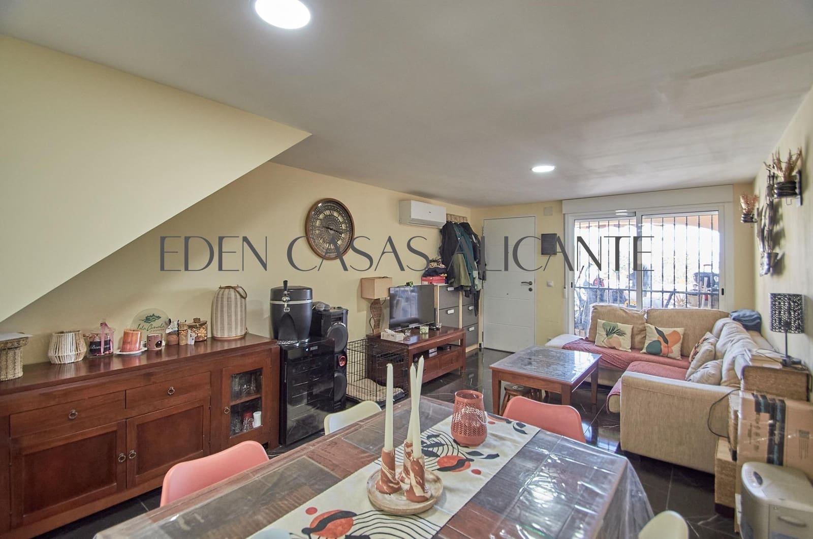 Adosado de 3 habitaciones en El Campello en venta con piscina - 219.000 € (Ref: 9741859)