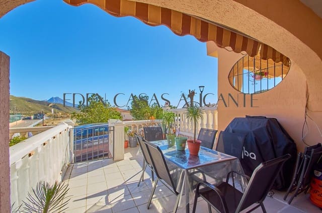 Adosado de 3 habitaciones en El Campello en venta con piscina - 219.000 € (Ref: 9741859)