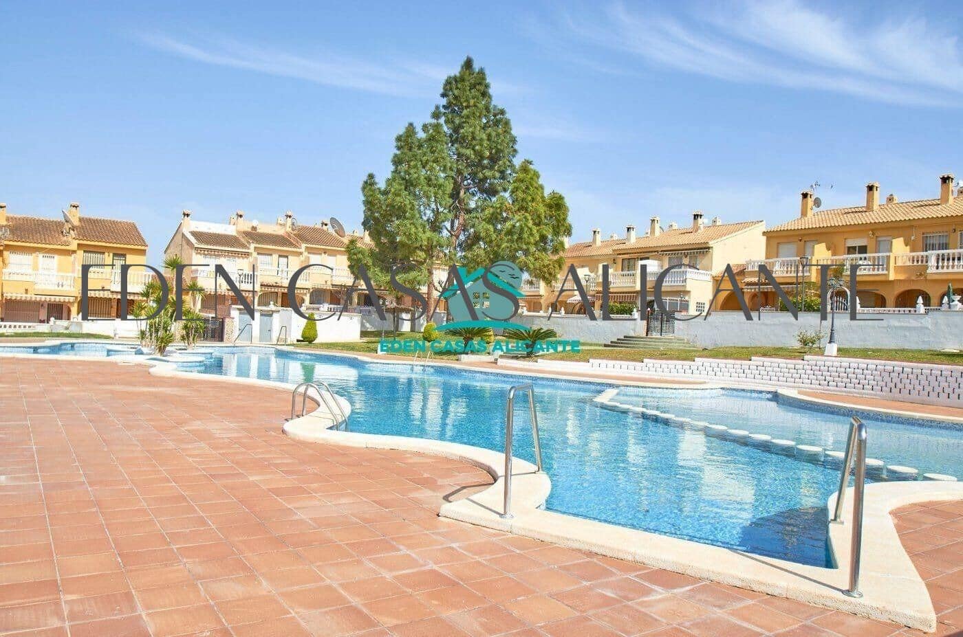 Adosado de 3 habitaciones en El Campello en venta con piscina - 219.000 € (Ref: 9741859)