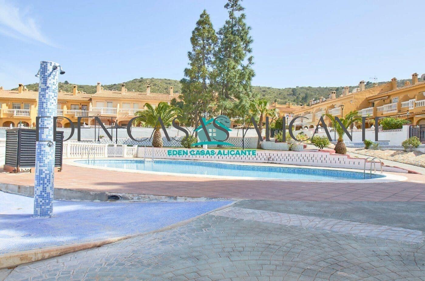 Adosado de 3 habitaciones en El Campello en venta con piscina - 219.000 € (Ref: 9741859)