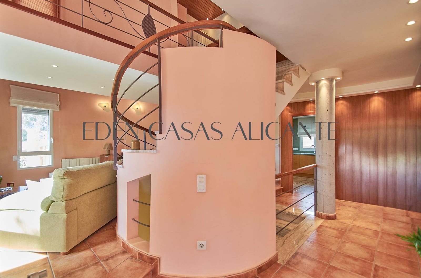 4 slaapkamer Villa te koop in Busot met zwembad garage - € 495.000 (Ref: 9752188)