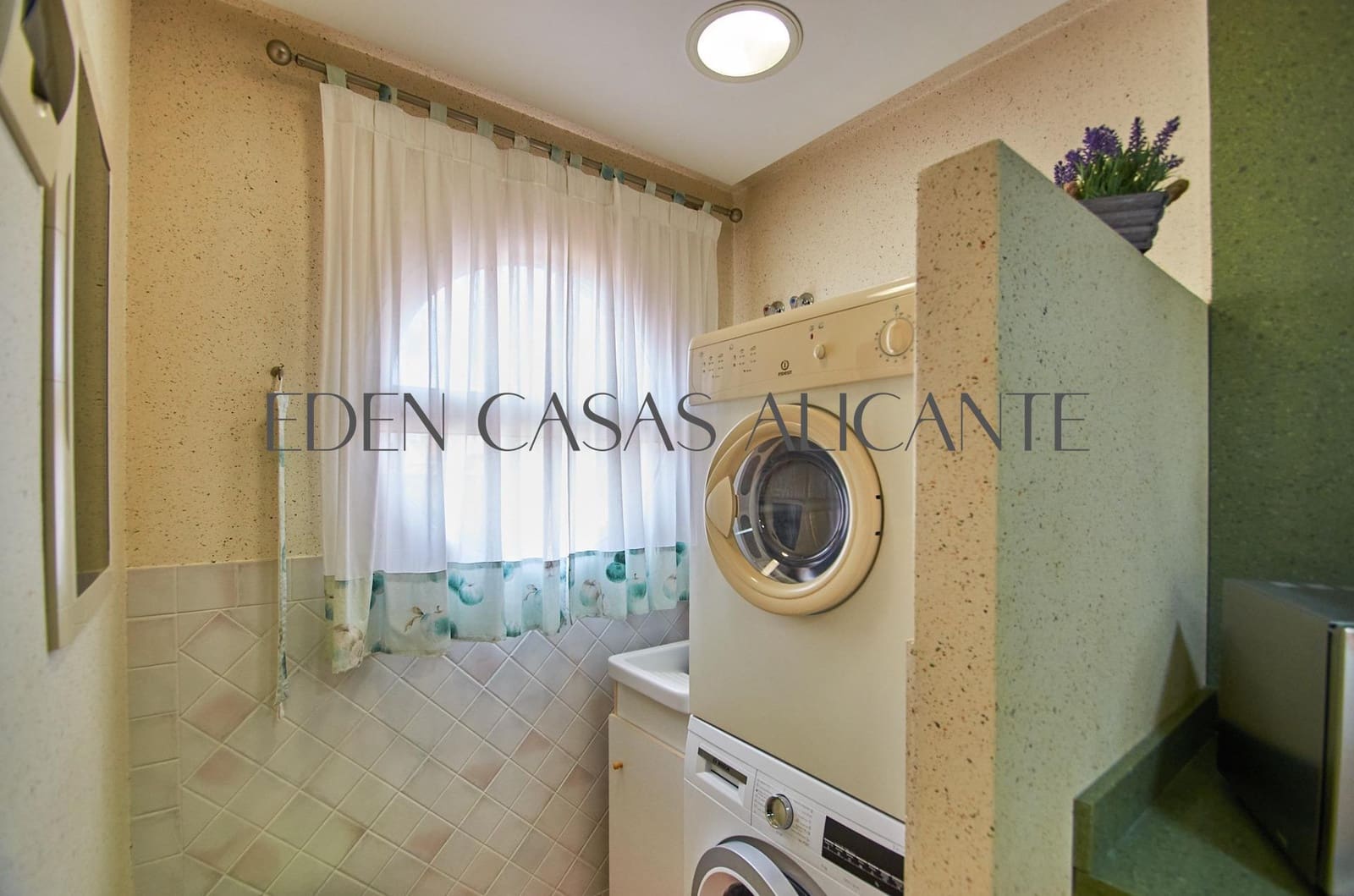 4 slaapkamer Villa te koop in Busot met zwembad garage - € 495.000 (Ref: 9752188)