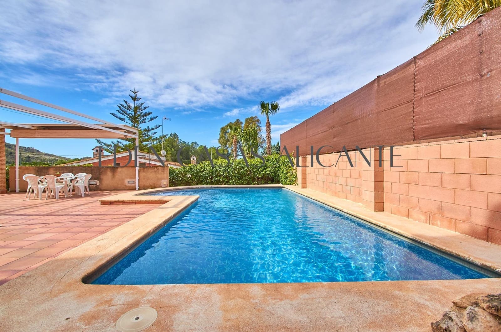 4 slaapkamer Villa te koop in Busot met zwembad garage - € 495.000 (Ref: 9752188)
