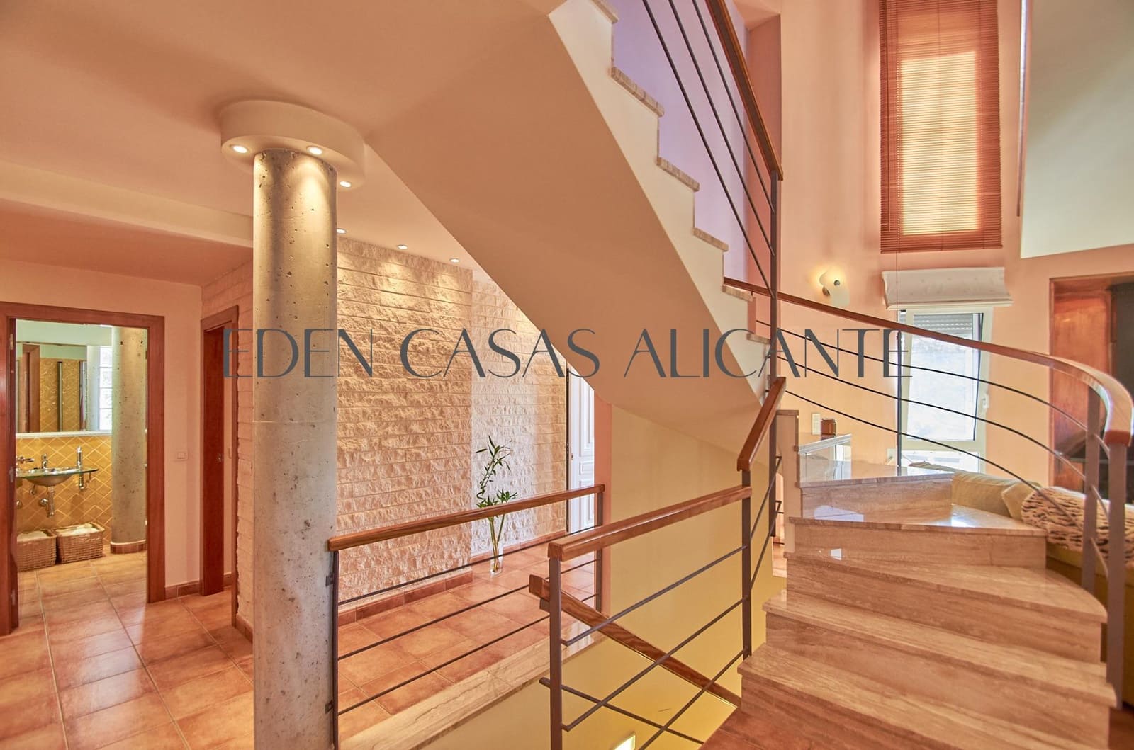 4 slaapkamer Villa te koop in Busot met zwembad garage - € 495.000 (Ref: 9752188)