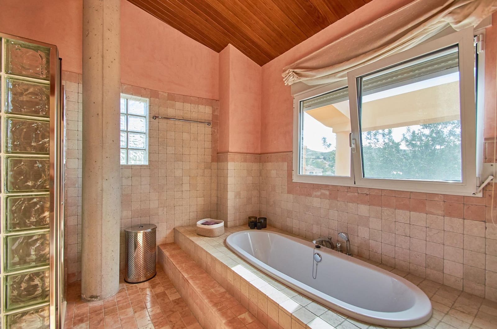 4 slaapkamer Villa te koop in Busot met zwembad garage - € 495.000 (Ref: 9752188)