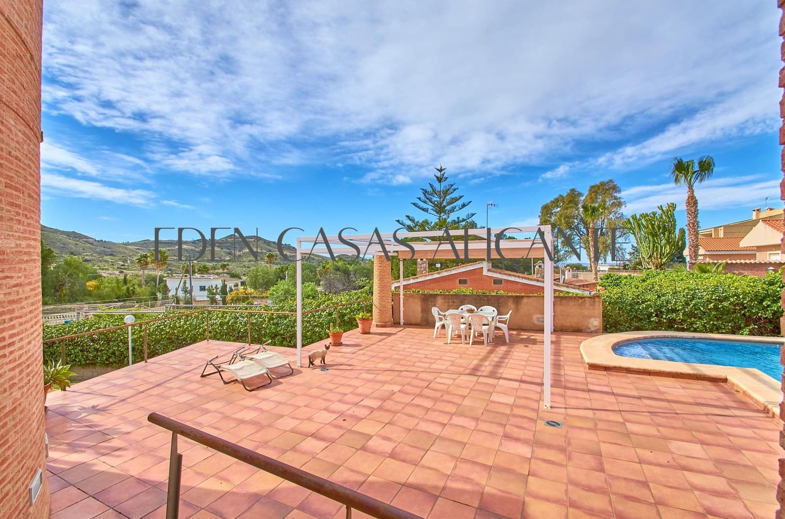 4 slaapkamer Villa te koop in Busot met zwembad garage - € 495.000 (Ref: 9752188)