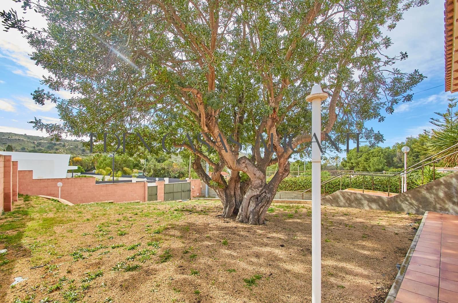 4 slaapkamer Villa te koop in Busot met zwembad garage - € 495.000 (Ref: 9752188)