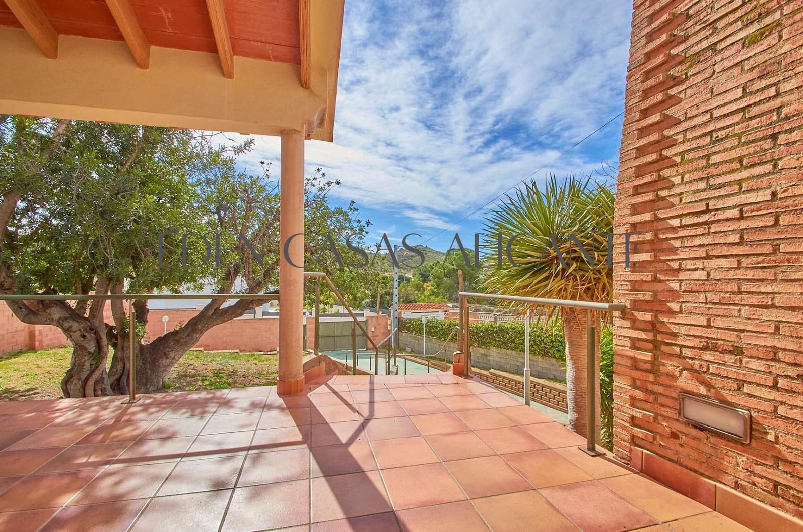 4 slaapkamer Villa te koop in Busot met zwembad garage - € 495.000 (Ref: 9752188)