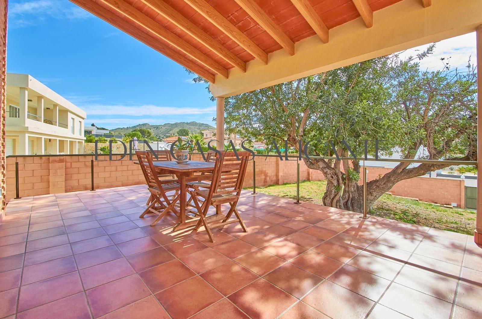 4 slaapkamer Villa te koop in Busot met zwembad garage - € 495.000 (Ref: 9752188)