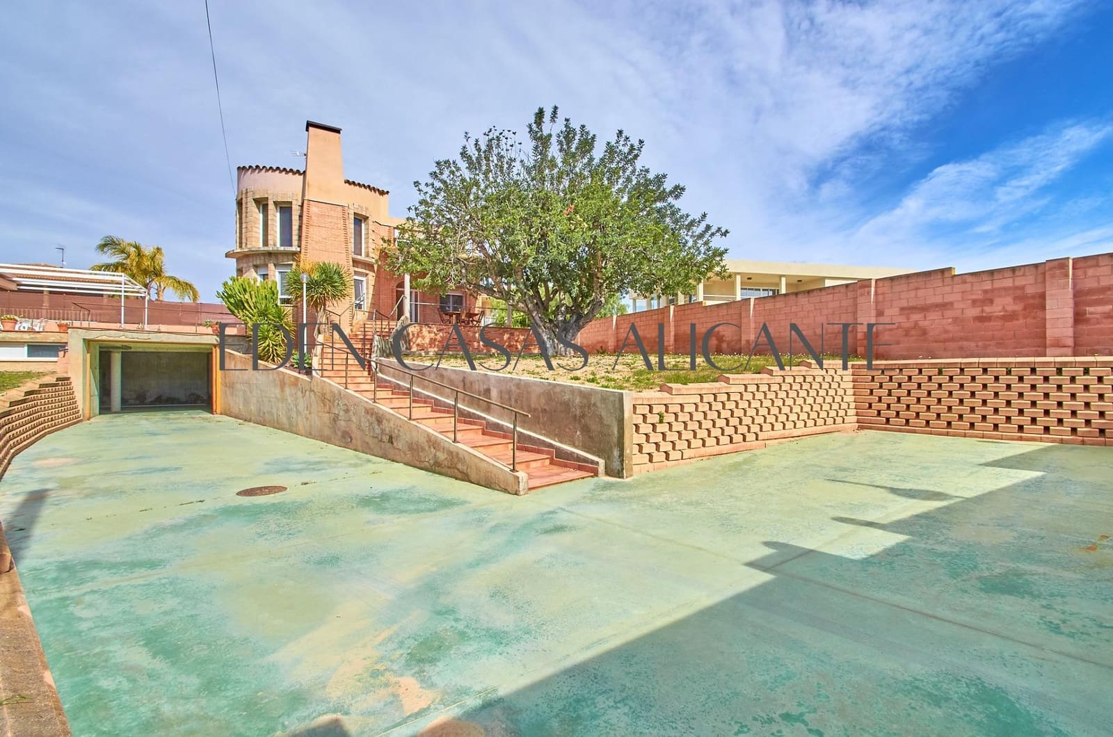 4 slaapkamer Villa te koop in Busot met zwembad garage - € 495.000 (Ref: 9752188)