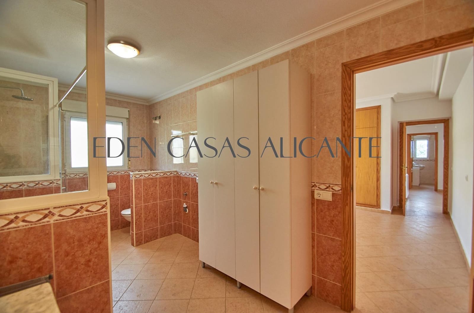 Chalet de 4 habitaciones en Busot en venta con piscina - 495.000 € (Ref: 9780729)