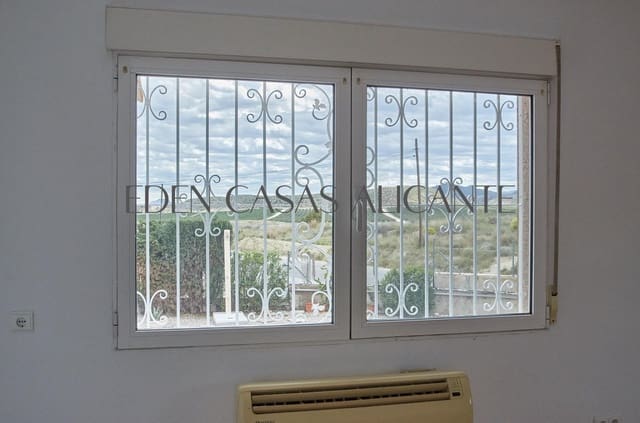 Chalet de 4 habitaciones en Busot en venta con piscina - 495.000 € (Ref: 9780729)