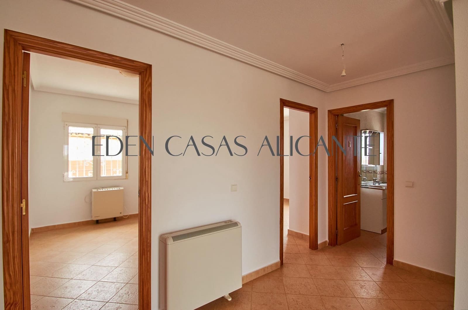 Chalet de 4 habitaciones en Busot en venta con piscina - 495.000 € (Ref: 9780729)