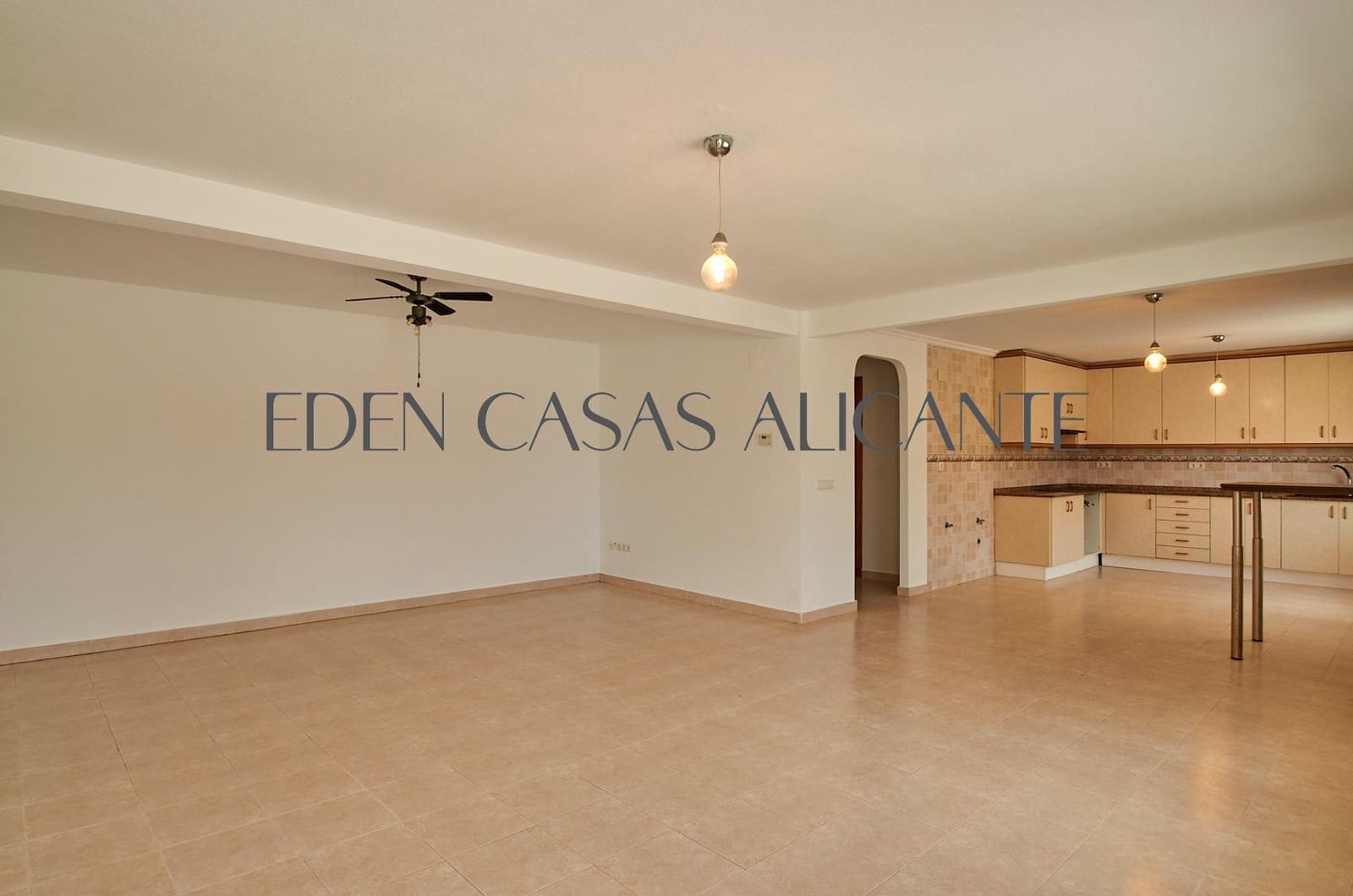 Chalet de 4 habitaciones en Busot en venta con piscina - 495.000 € (Ref: 9780729)