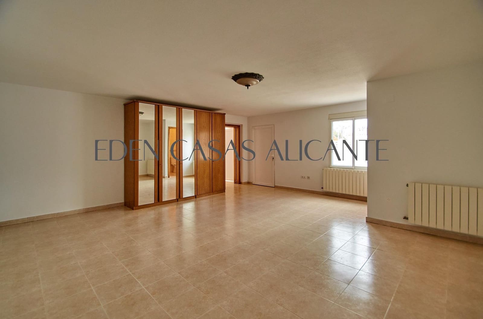 Chalet de 4 habitaciones en Busot en venta con piscina - 495.000 € (Ref: 9780729)