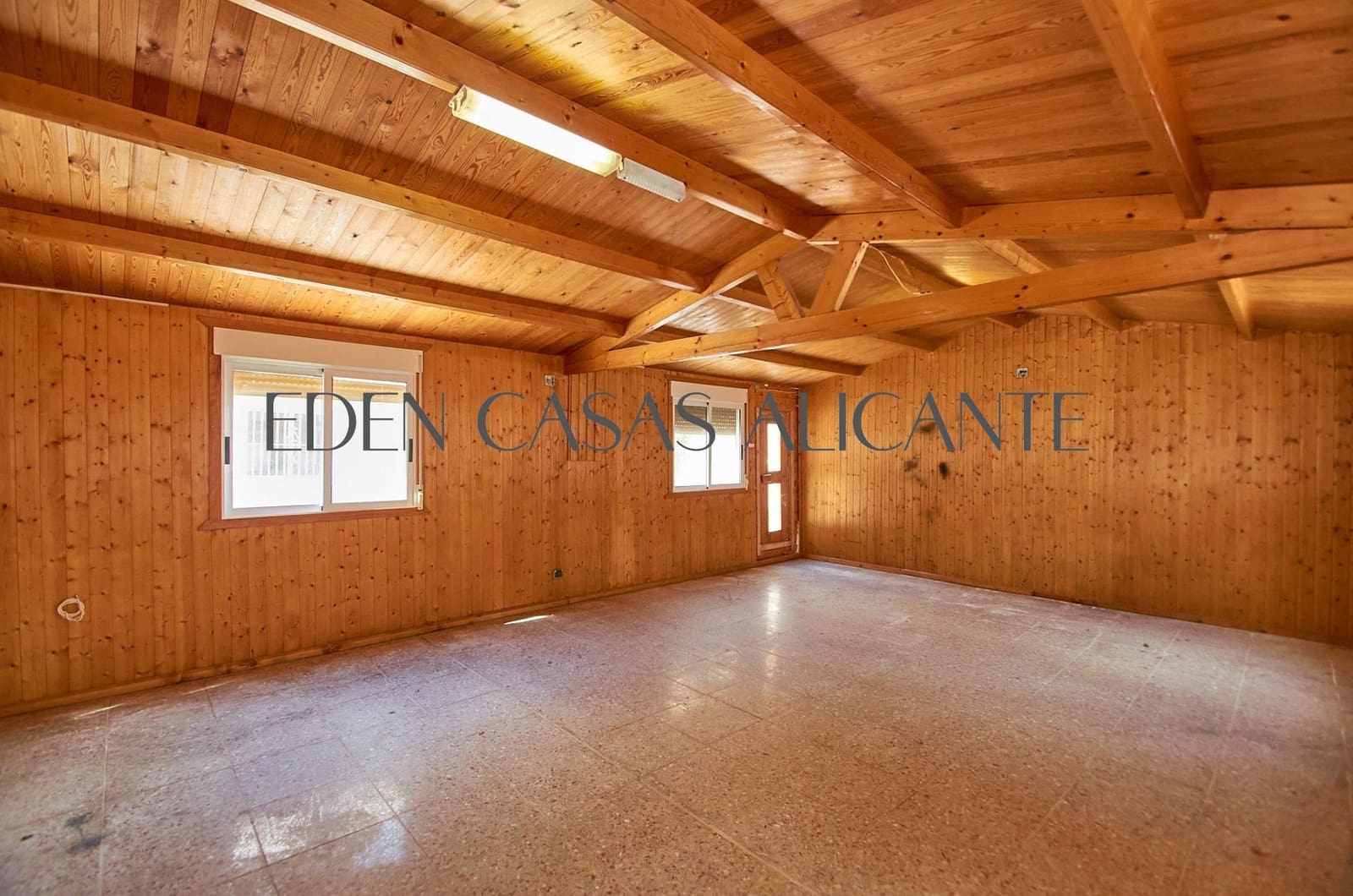 Chalet de 4 habitaciones en Busot en venta con piscina - 495.000 € (Ref: 9780729)