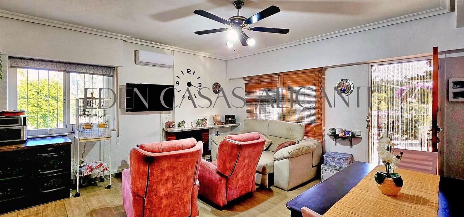 3 bedroom Villa for sale in Busot with pool - € 369,900 (Ref: 9820364)