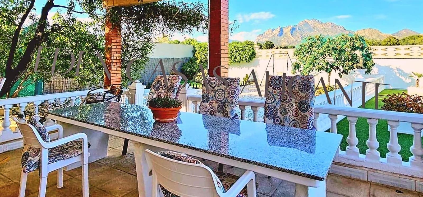 3 bedroom Villa for sale in Busot with pool - € 369,900 (Ref: 9820364)