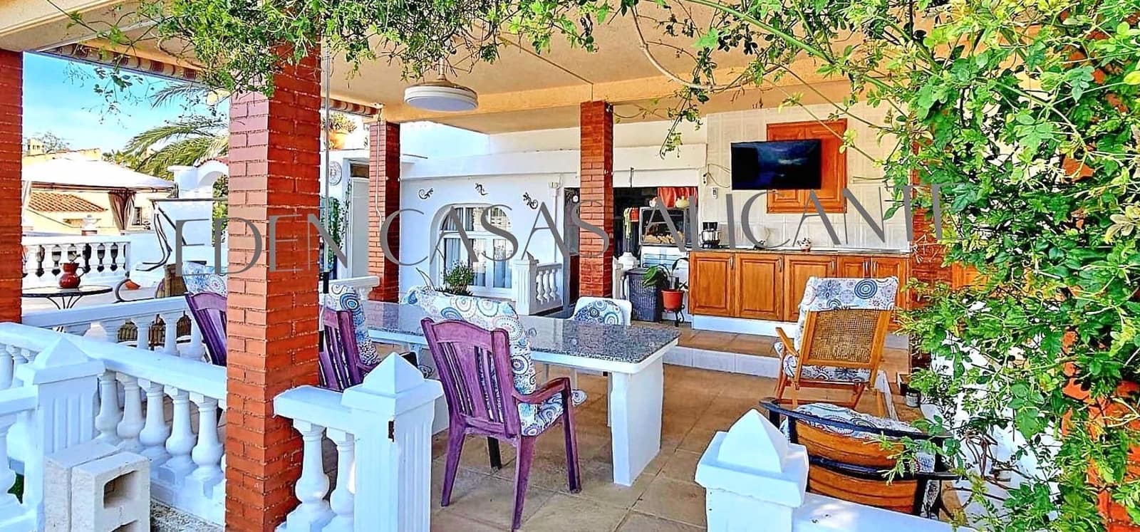 3 bedroom Villa for sale in Busot with pool - € 369,900 (Ref: 9820364)
