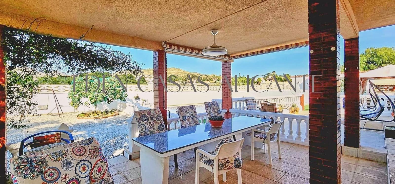 3 bedroom Villa for sale in Busot with pool - € 369,900 (Ref: 9820364)