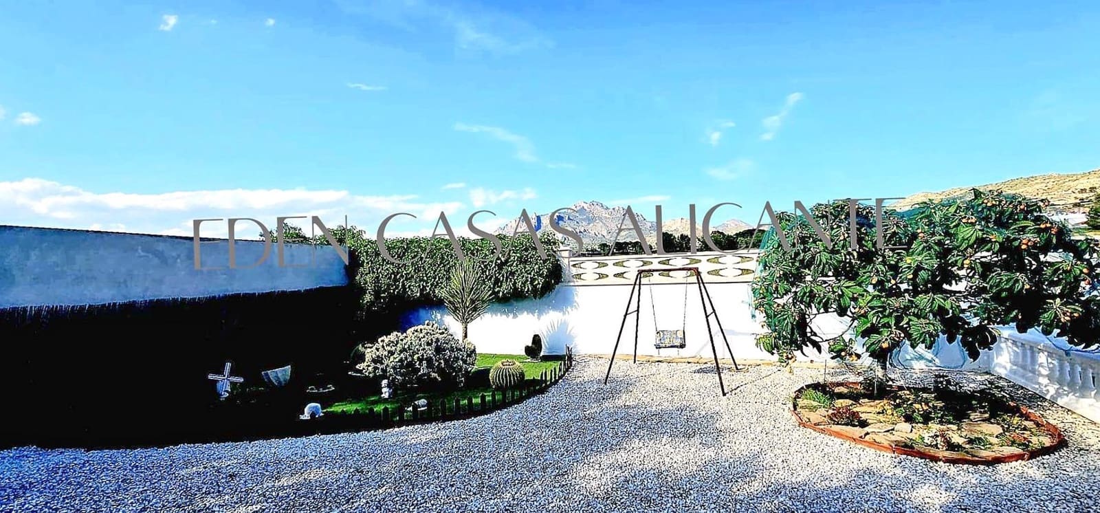 3 bedroom Villa for sale in Busot with pool - € 369,900 (Ref: 9820364)