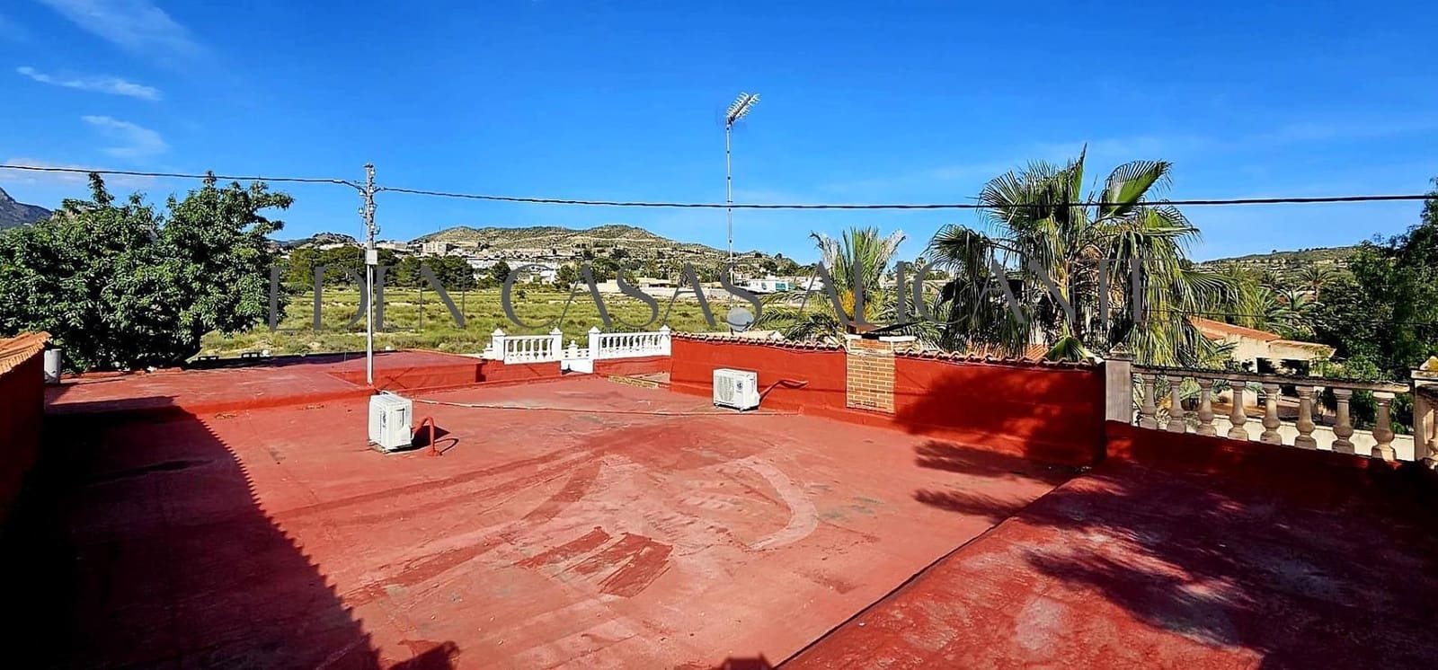 3 bedroom Villa for sale in Busot with pool - € 369,900 (Ref: 9820364)