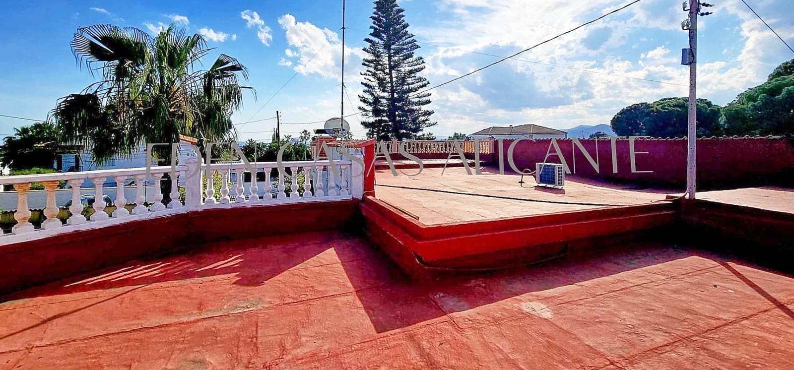 3 bedroom Villa for sale in Busot with pool - € 369,900 (Ref: 9820364)