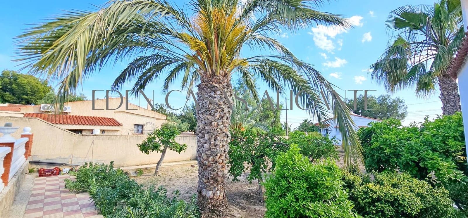 3 bedroom Villa for sale in Busot with pool - € 369,900 (Ref: 9820364)